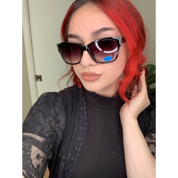 LAST ONE - Horned Tip Plastic Rim Sunnies - Black - Picture 3 of 4